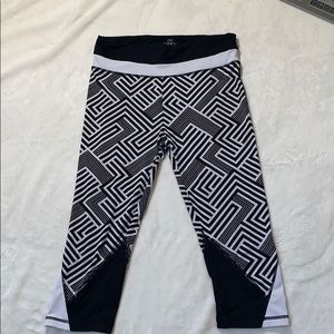 Black and white Capri leggings